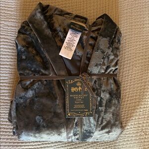 Harry Potter Hufflepuff Velvet Robe - Dark Gray NWT
